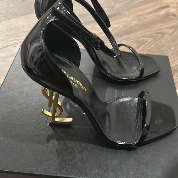 Like New YSL Black and Gold Heels - Picture 4 of 4